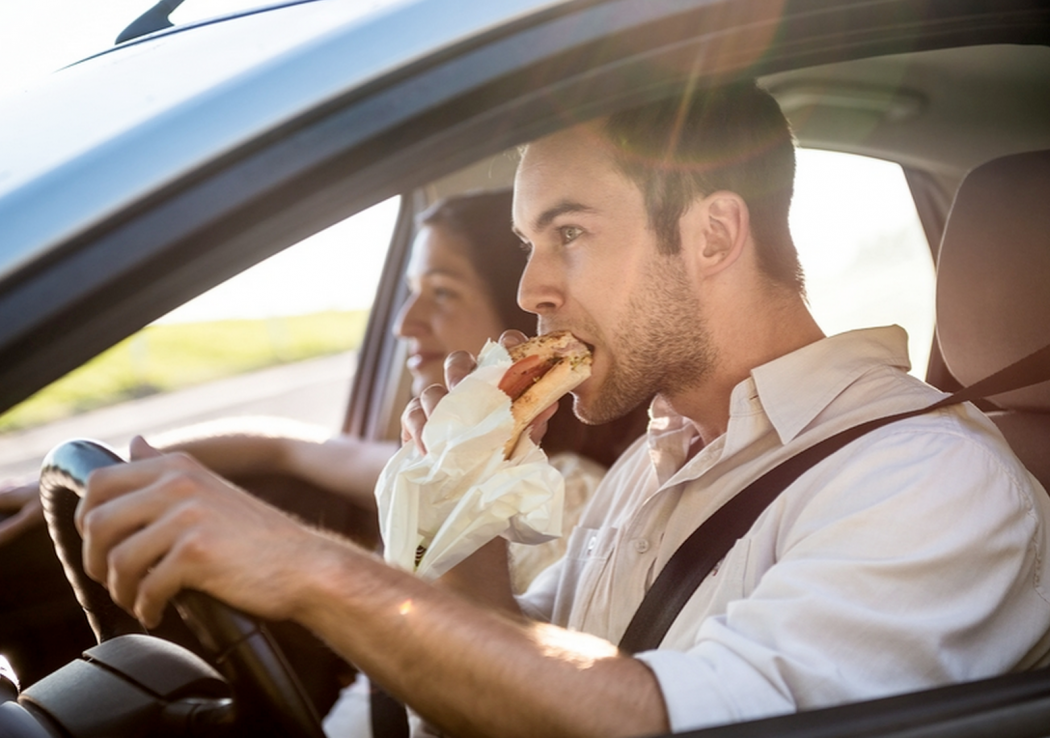 eten en drinken tips voor onderweg - Femme Frontaal