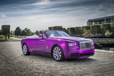 Rolls-Royce Dawn in Fuxia