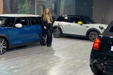 MINI Cabrio, 3- en 5-deurs 2021 heeft (onder andere) een nieuw smoelwerk