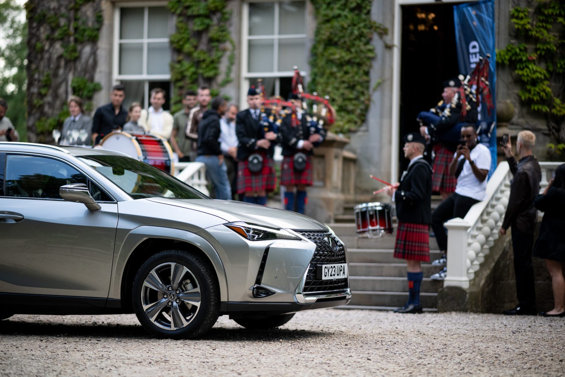 Lexus UX 300 e ontvangst Edinburgh