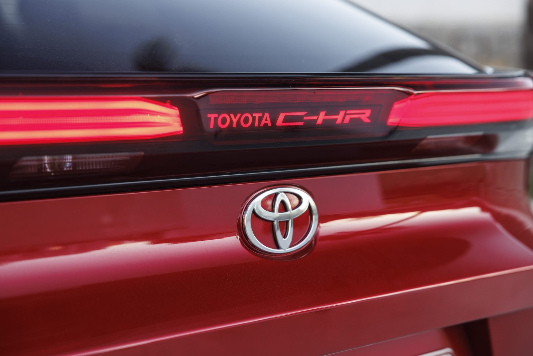 Toyota C-HR 2024 achterkant
