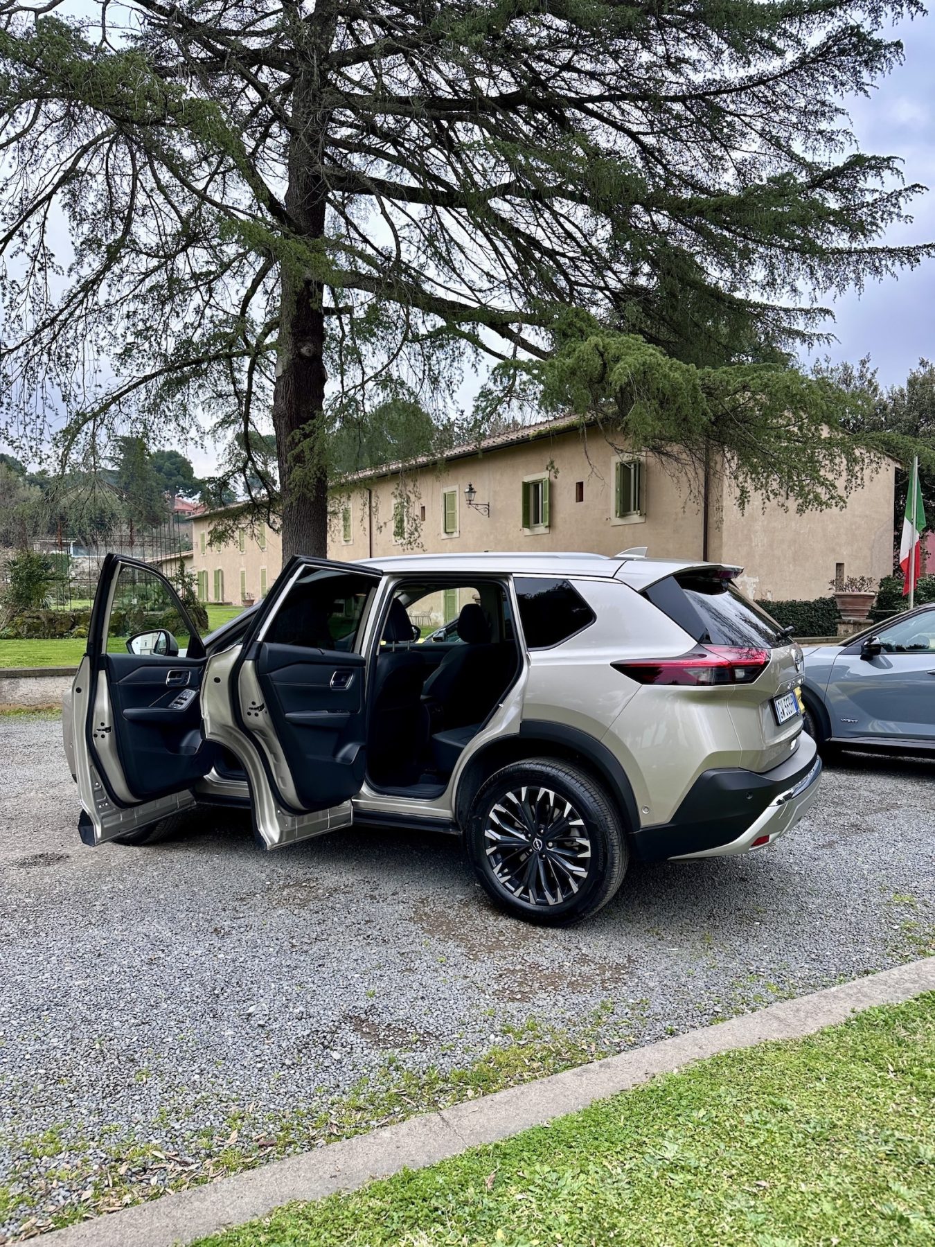 Nissan X-trail doors