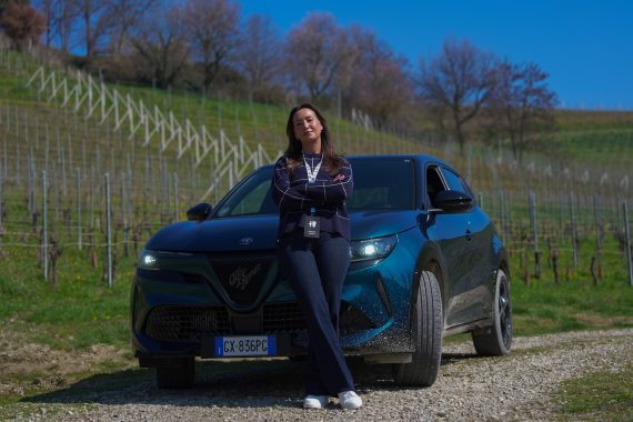 Alfa Romeo Junior Ibrida Q4