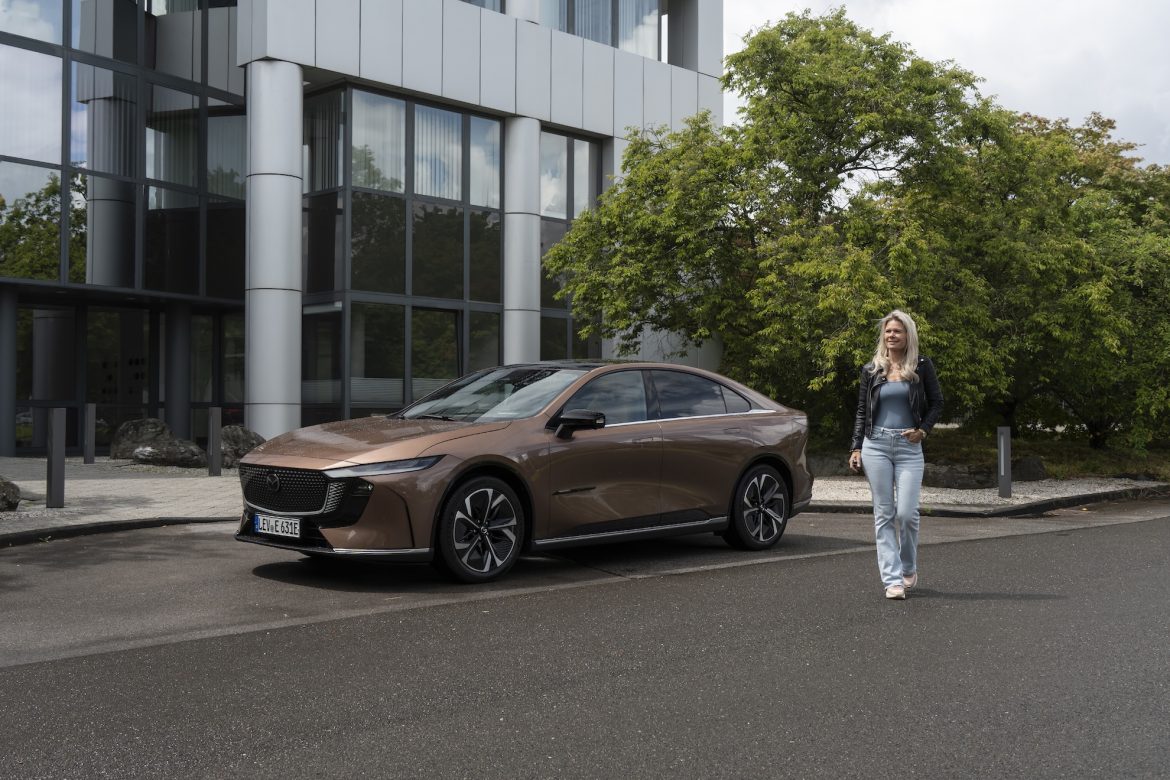 Mazda 6e