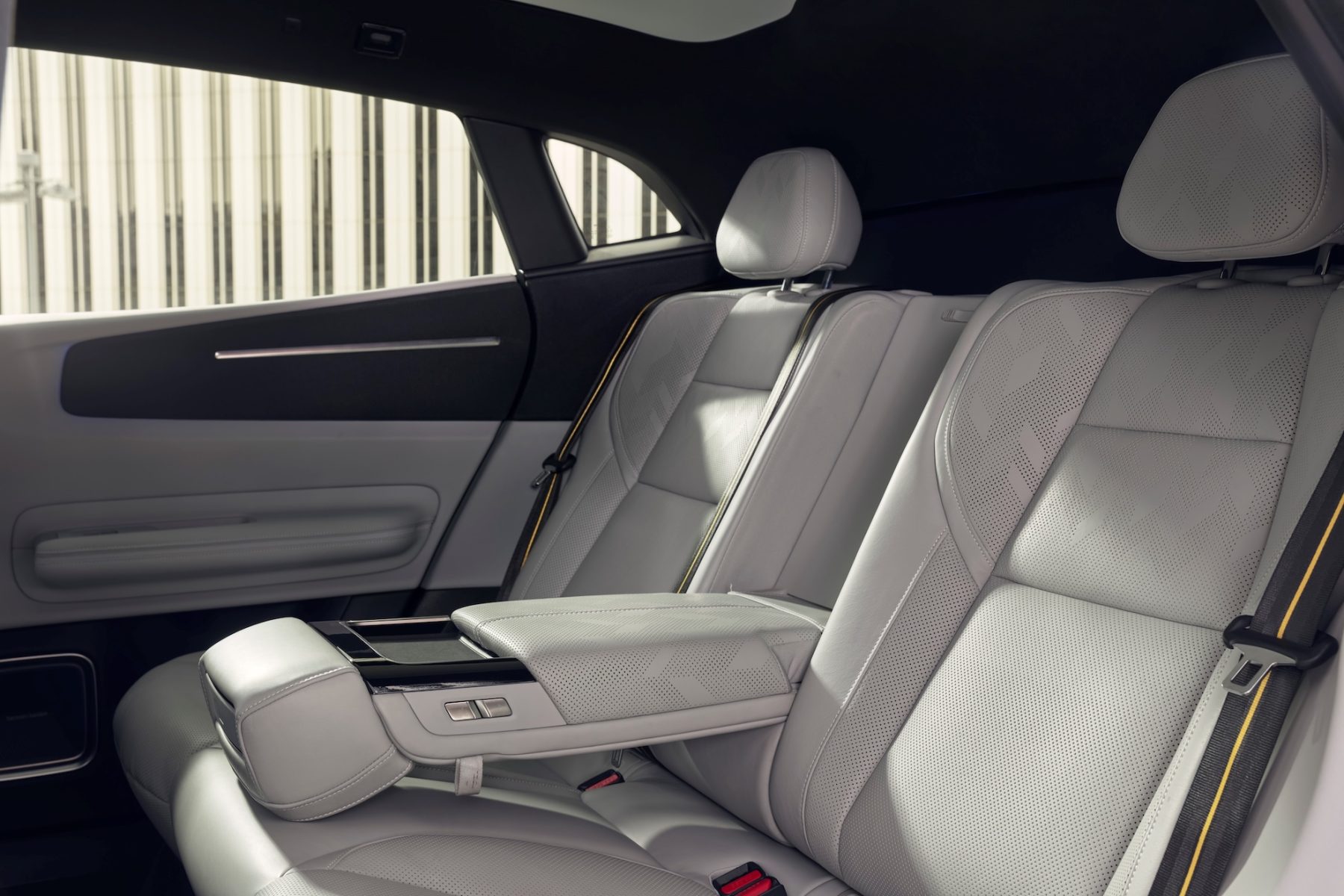Polestar 4