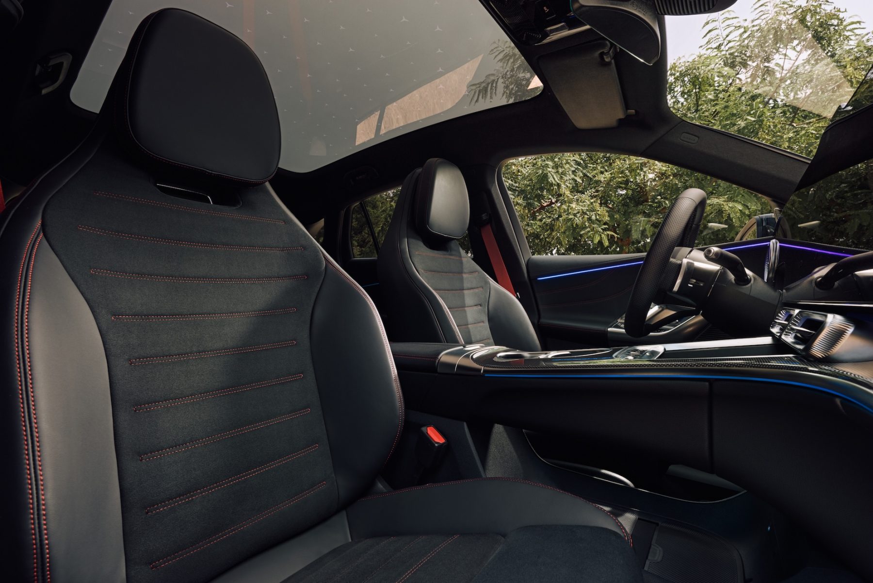 Mercedes-Benz GLC front seats